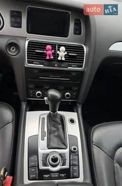 Внедорожник / Кроссовер Audi Q7 2011 в 