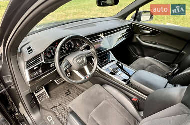 Позашляховик / Кросовер Audi Q7 2021 в 