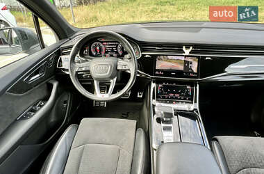 Позашляховик / Кросовер Audi Q7 2021 в 