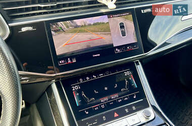 Позашляховик / Кросовер Audi Q7 2021 в 