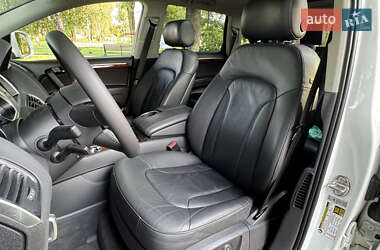 Позашляховик / Кросовер Audi Q7 2012 в 