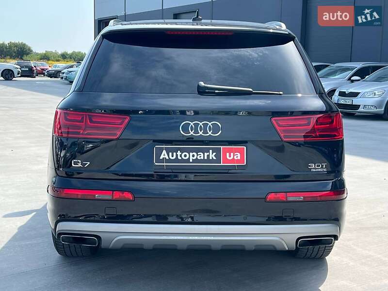 Позашляховик / Кросовер Audi Q7 2017 в Львові