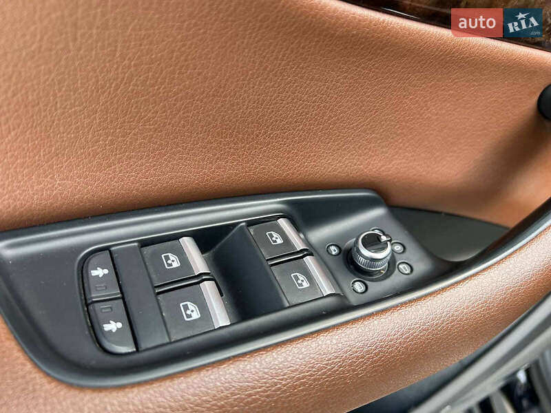 Позашляховик / Кросовер Audi Q7 2017 в Львові