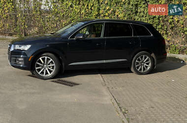 Внедорожник / Кроссовер Audi Q7 2017 в 