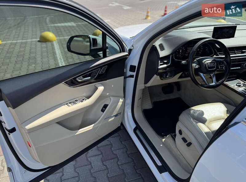 Внедорожник / Кроссовер Audi Q7 2016 в Одессе