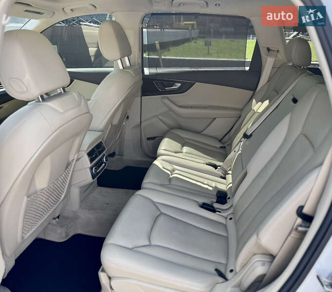 Внедорожник / Кроссовер Audi Q7 2016 в Одессе