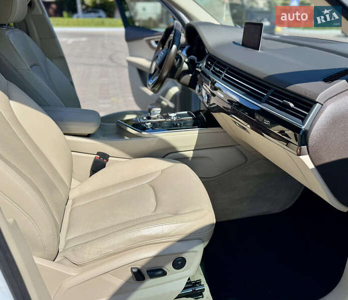Внедорожник / Кроссовер Audi Q7 2016 в Одессе