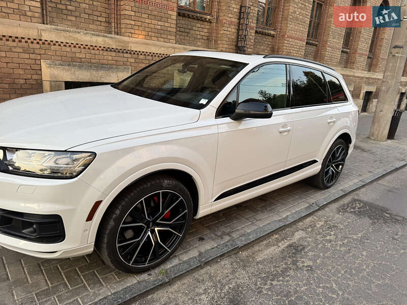 Внедорожник / Кроссовер Audi Q7 2019 в Черновцах