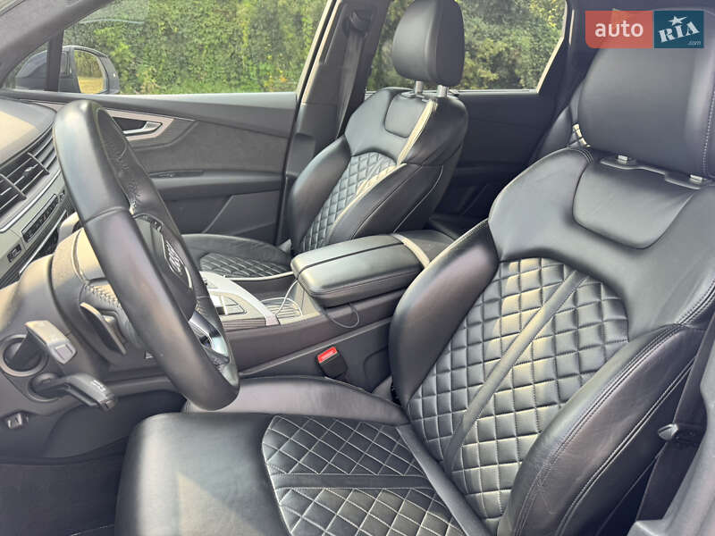Внедорожник / Кроссовер Audi Q7 2019 в Черновцах