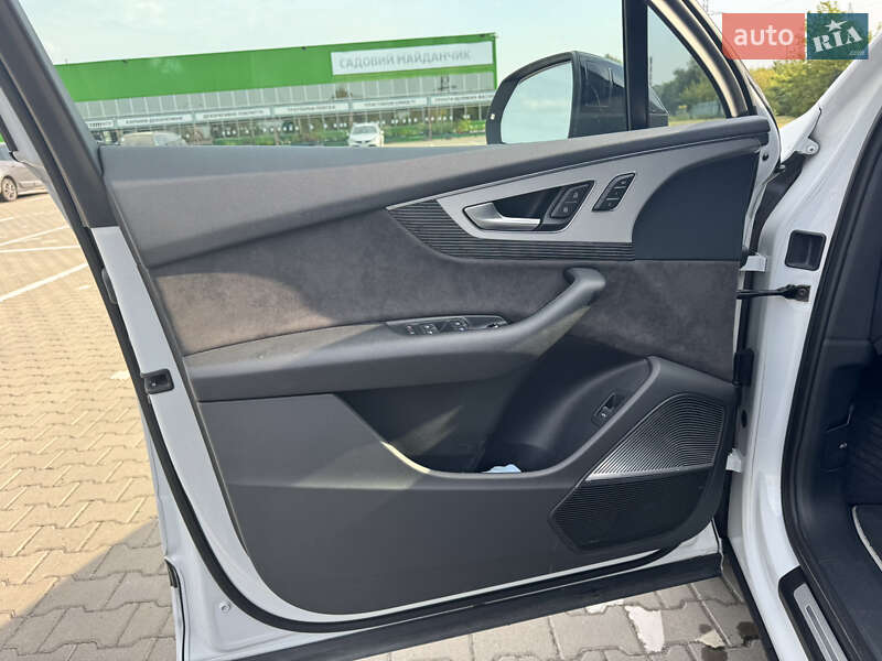 Внедорожник / Кроссовер Audi Q7 2019 в Черновцах