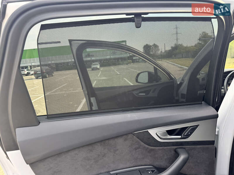 Внедорожник / Кроссовер Audi Q7 2019 в Черновцах