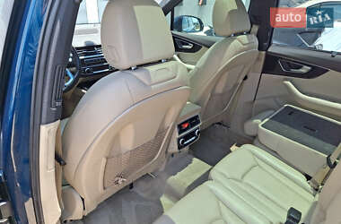 Внедорожник / Кроссовер Audi Q7 2018 в 