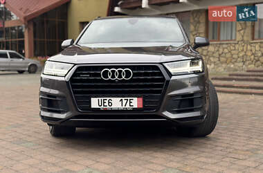 Внедорожник / Кроссовер Audi Q7 2018 в 