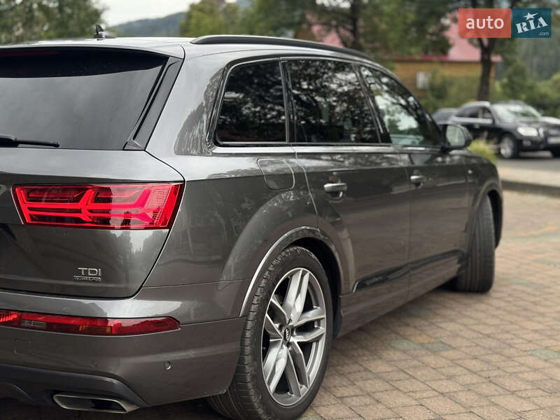 Внедорожник / Кроссовер Audi Q7 2018 в Яремче