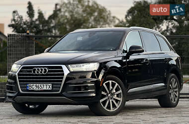 Позашляховик / Кросовер Audi Q7 2018 в 