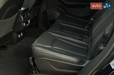 Позашляховик / Кросовер Audi Q7 2018 в 