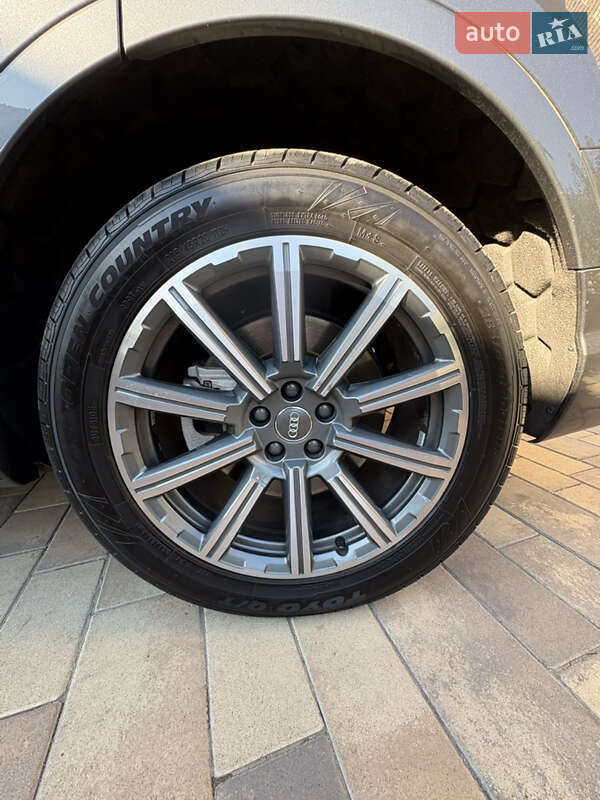 Внедорожник / Кроссовер Audi Q7 2018 в Буче