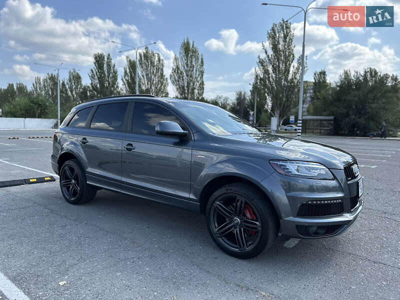 Внедорожник / Кроссовер Audi Q7 2014 в Днепре