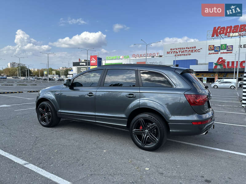 Внедорожник / Кроссовер Audi Q7 2014 в Днепре