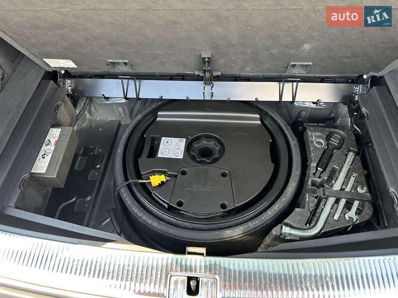 Внедорожник / Кроссовер Audi Q7 2014 в Днепре