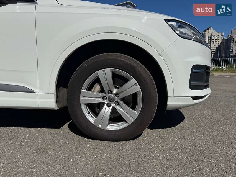 Внедорожник / Кроссовер Audi Q7 2018 в Киеве