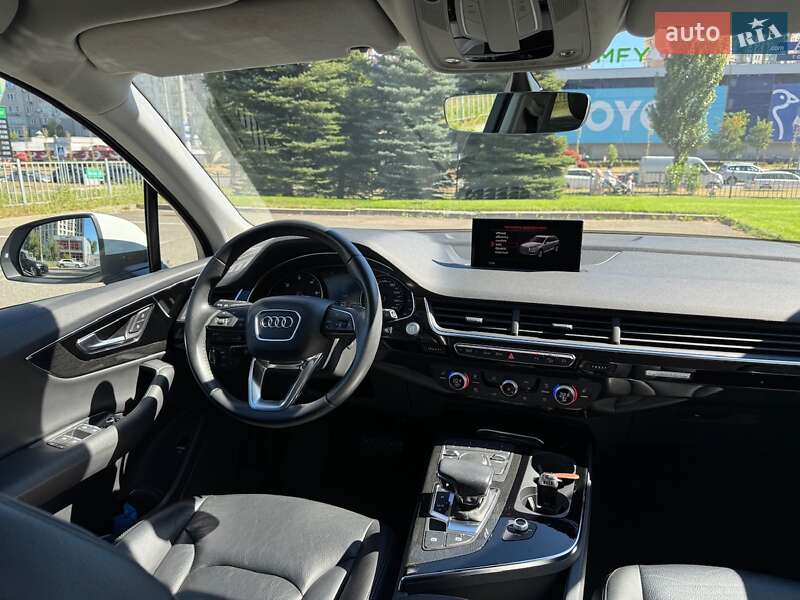 Внедорожник / Кроссовер Audi Q7 2018 в Киеве