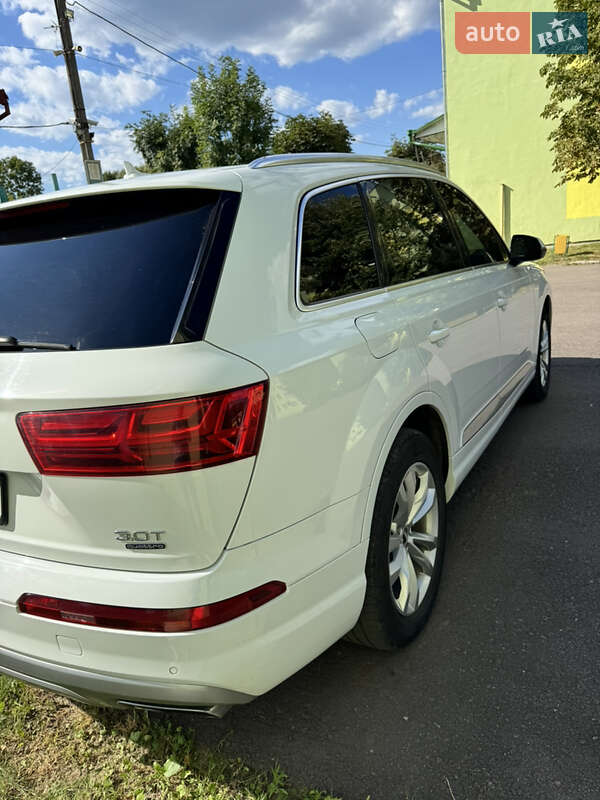Позашляховик / Кросовер Audi Q7 2016 в Дрогобичі