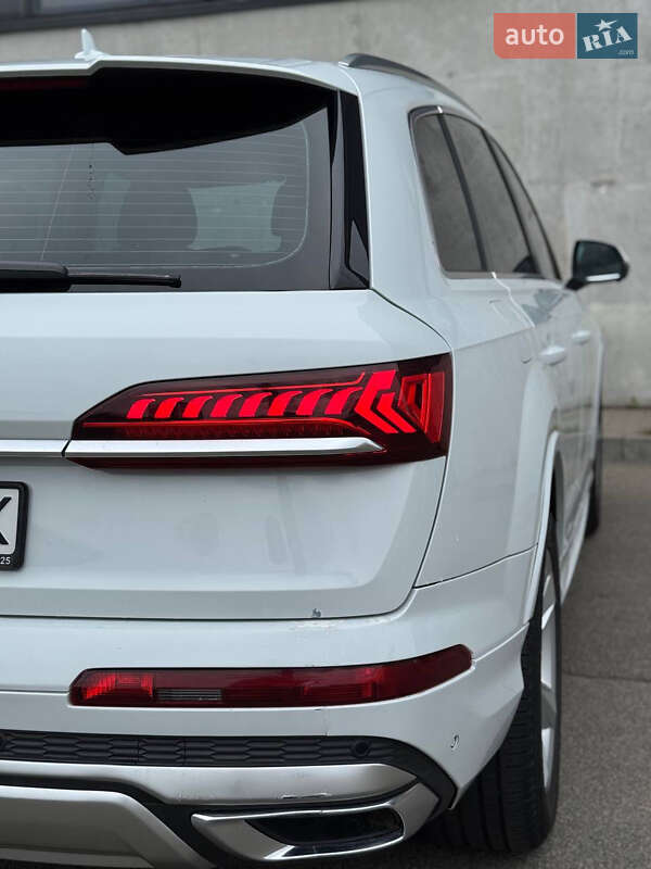 Внедорожник / Кроссовер Audi Q7 2022 в Киеве фото 13 Внедорожник / Кроссовер Audi Q7 2022 в Киеве