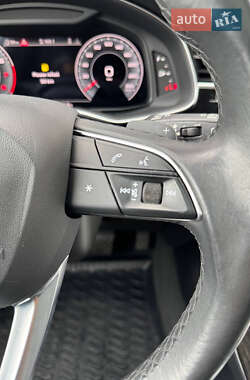 Позашляховик / Кросовер Audi Q7 2020 в 
