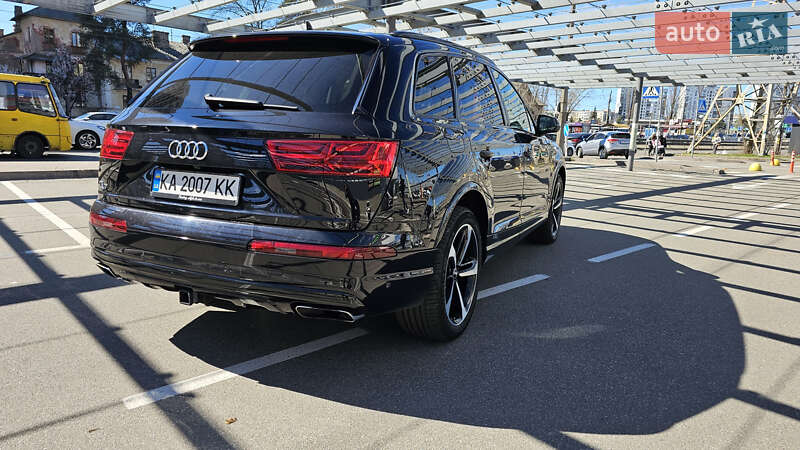 Позашляховик / Кросовер Audi Q7 2018 в Обухові