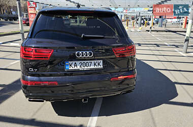 Внедорожник / Кроссовер Audi Q7 2018 в 