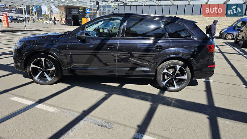 Позашляховик / Кросовер Audi Q7 2018 в Обухові