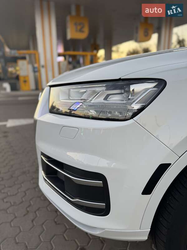 Позашляховик / Кросовер Audi Q7 2016 в Києві