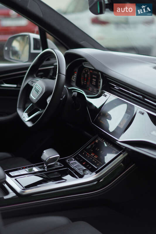 Позашляховик / Кросовер Audi Q7 2021 в Одесі