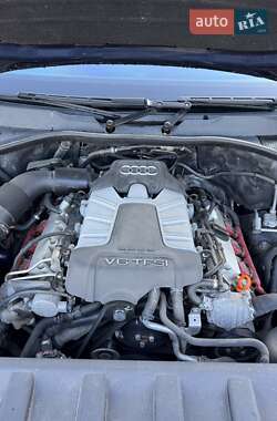 Внедорожник / Кроссовер Audi Q7 2012 в 