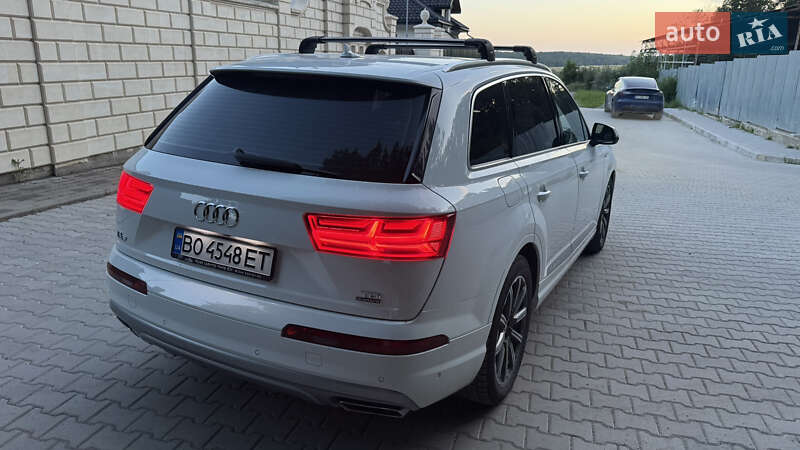 Позашляховик / Кросовер Audi Q7 2015 в Тернополі