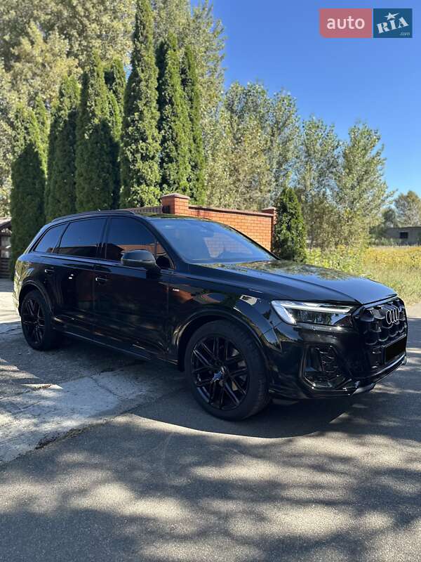 Позашляховик / Кросовер Audi Q7 2025 в Києві фото 4 Позашляховик / Кросовер Audi Q7 2025 в Києві
