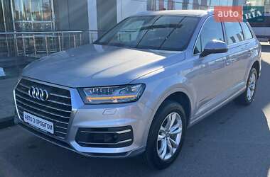 Внедорожник / Кроссовер Audi Q7 2018 в 