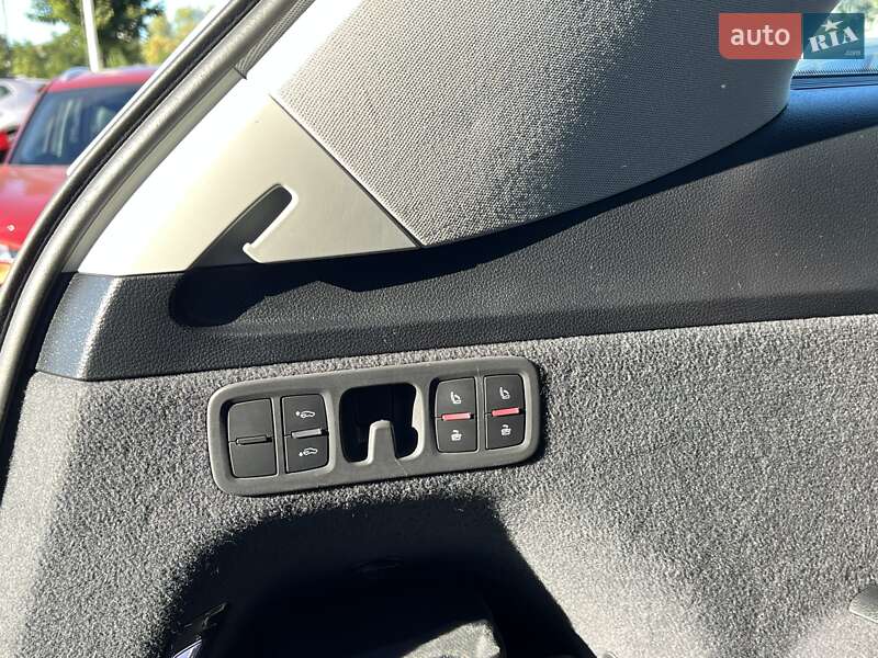 Позашляховик / Кросовер Audi Q7 2018 в Києві фото 19 Позашляховик / Кросовер Audi Q7 2018 в Києві