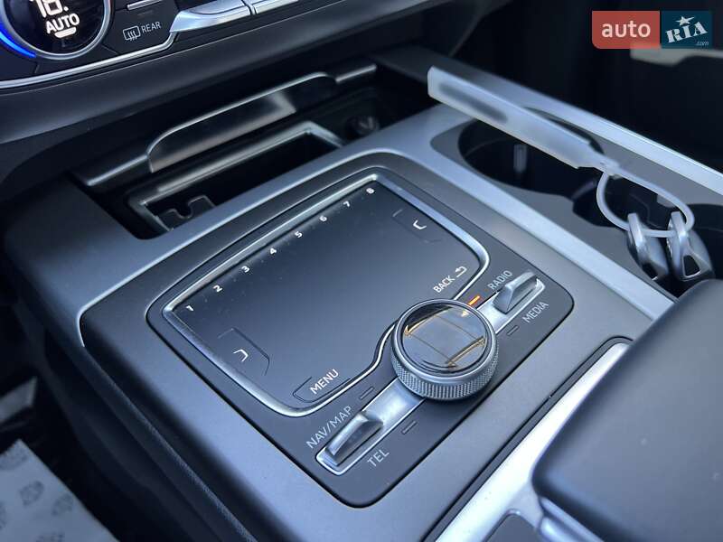 Позашляховик / Кросовер Audi Q7 2018 в Києві фото 31 Позашляховик / Кросовер Audi Q7 2018 в Києві