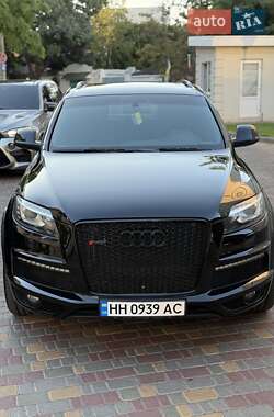 Внедорожник / Кроссовер Audi Q7 2014 в 