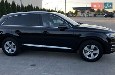 Позашляховик / Кросовер Audi Q7 2017 в 