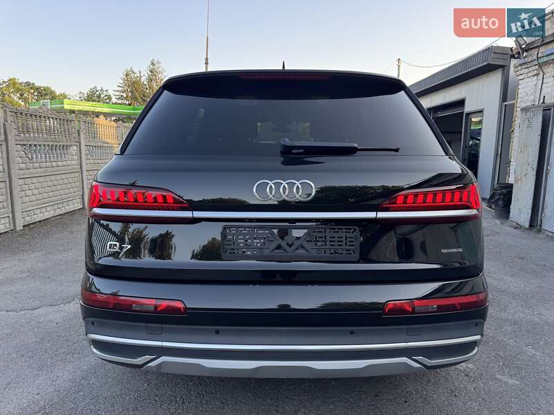 Позашляховик / Кросовер Audi Q7 2022 в Тернополі