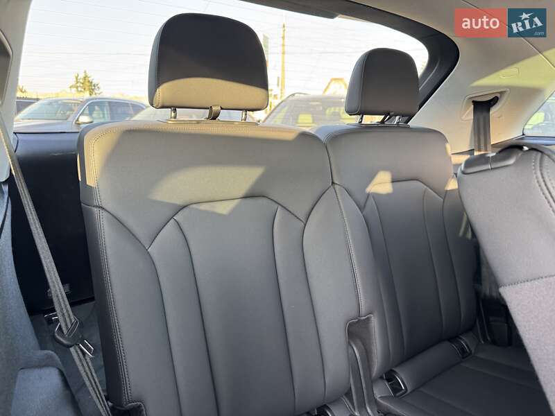 Позашляховик / Кросовер Audi Q7 2022 в Тернополі