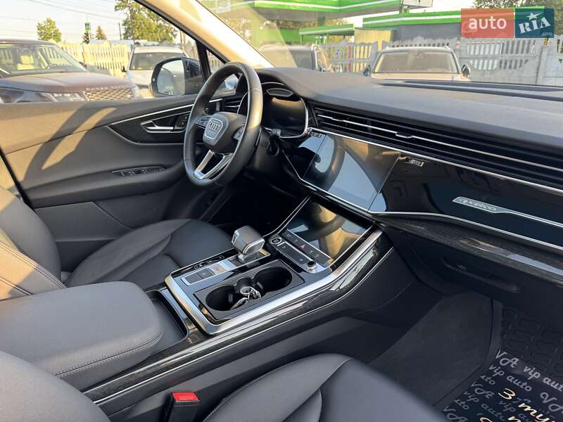 Позашляховик / Кросовер Audi Q7 2022 в Тернополі