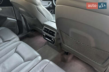Позашляховик / Кросовер Audi Q7 2016 в 
