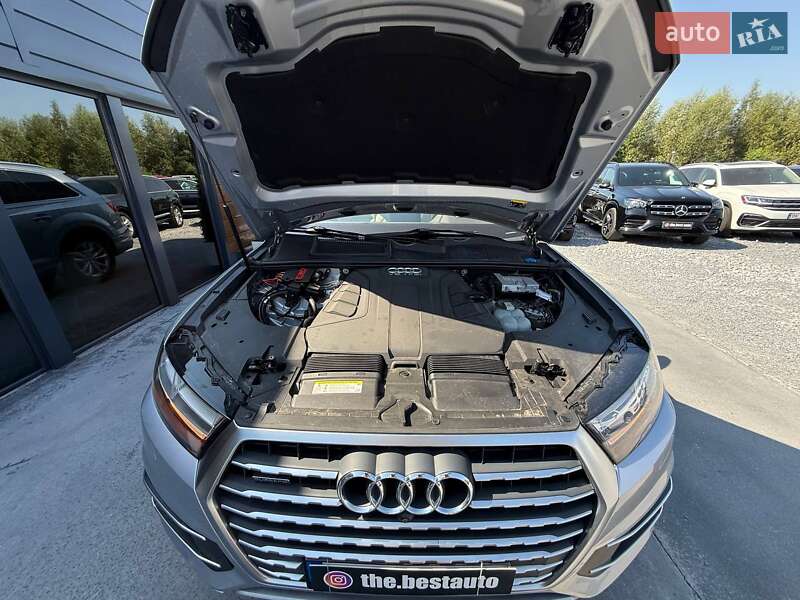 Внедорожник / Кроссовер Audi Q7 2017 в Ровно