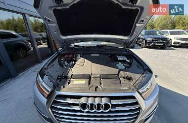 Внедорожник / Кроссовер Audi Q7 2017 в 