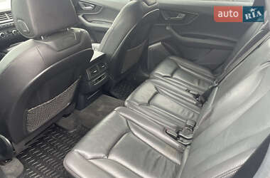 Внедорожник / Кроссовер Audi Q7 2016 в 