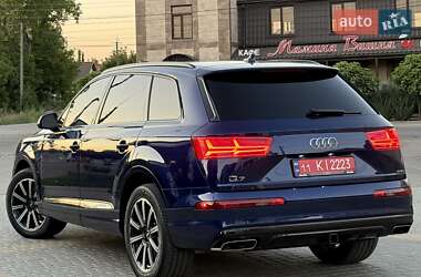 Позашляховик / Кросовер Audi Q7 2019 в 